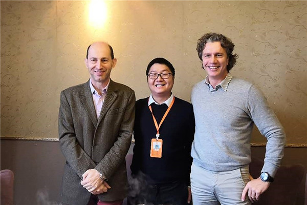 万事技术人员和意大利simaco厂商代表合影
